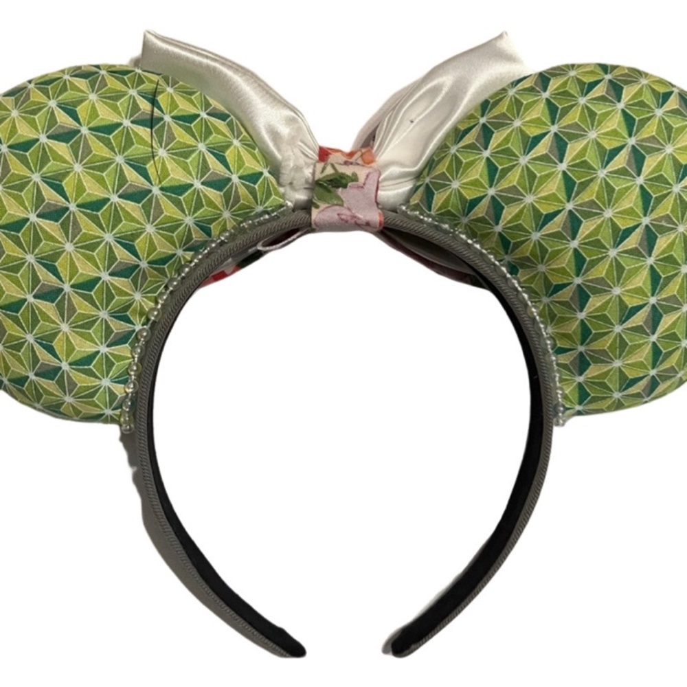 Epcot Flower and Garden themed Minnie Eaes - Picture 2 of 2